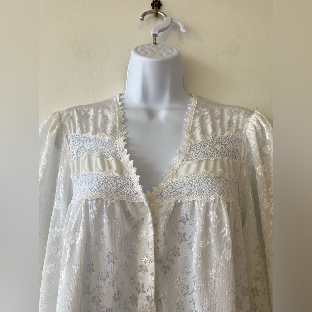 Set of two Oscar de la Renta long nightgowns black and white small - Picture 11 of 15